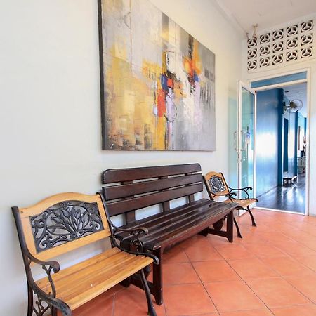 Oyo 1054 Phuket Backpacker Hostel المظهر الخارجي الصورة