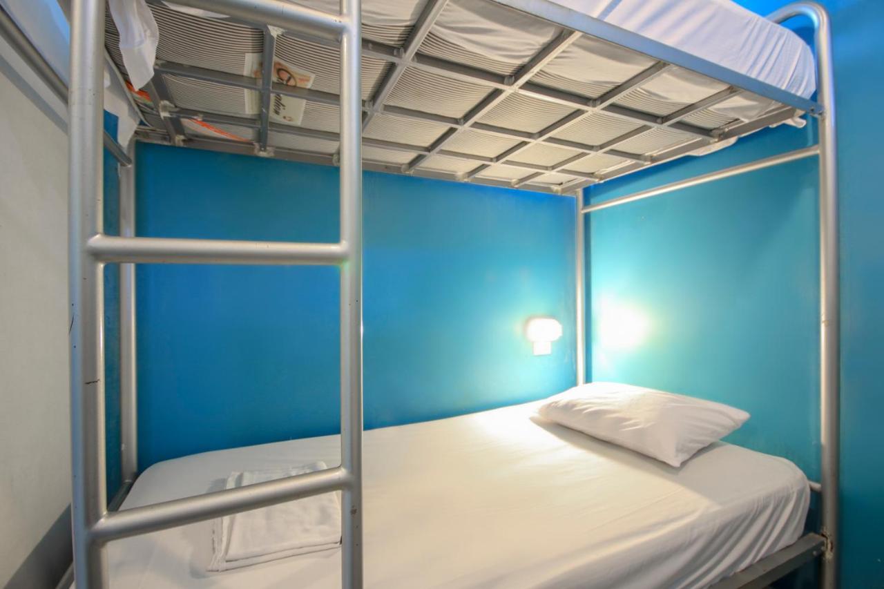 Oyo 1054 Phuket Backpacker Hostel المظهر الخارجي الصورة