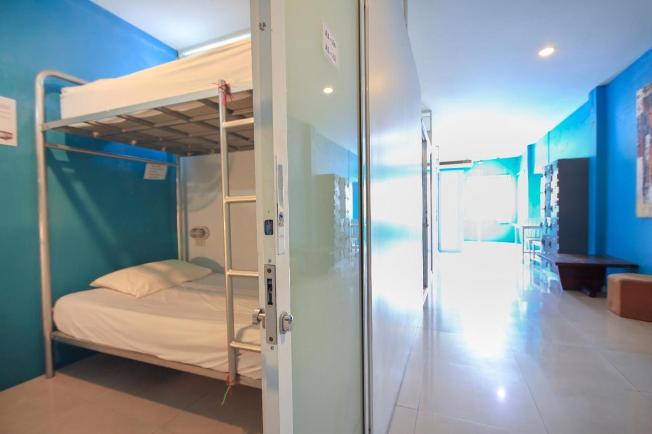 Oyo 1054 Phuket Backpacker Hostel المظهر الخارجي الصورة