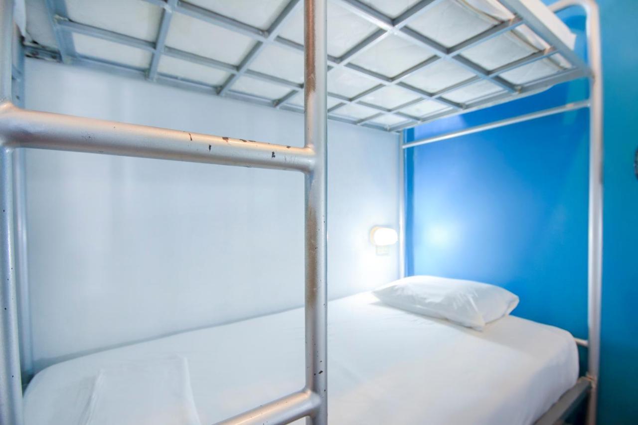 Oyo 1054 Phuket Backpacker Hostel المظهر الخارجي الصورة