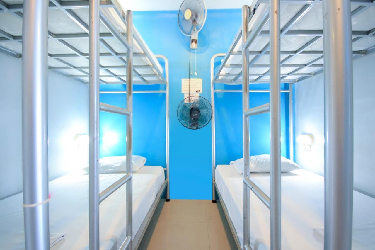 Oyo 1054 Phuket Backpacker Hostel المظهر الخارجي الصورة
