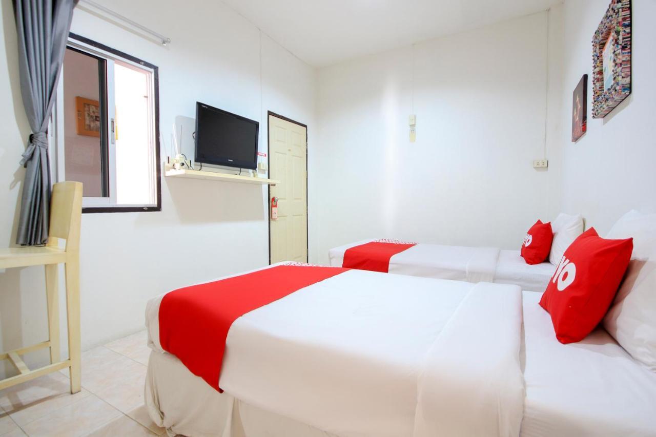 Oyo 1054 Phuket Backpacker Hostel المظهر الخارجي الصورة