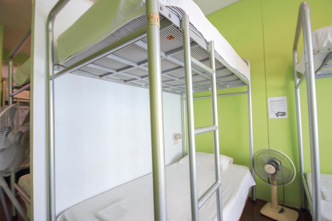 Oyo 1054 Phuket Backpacker Hostel المظهر الخارجي الصورة