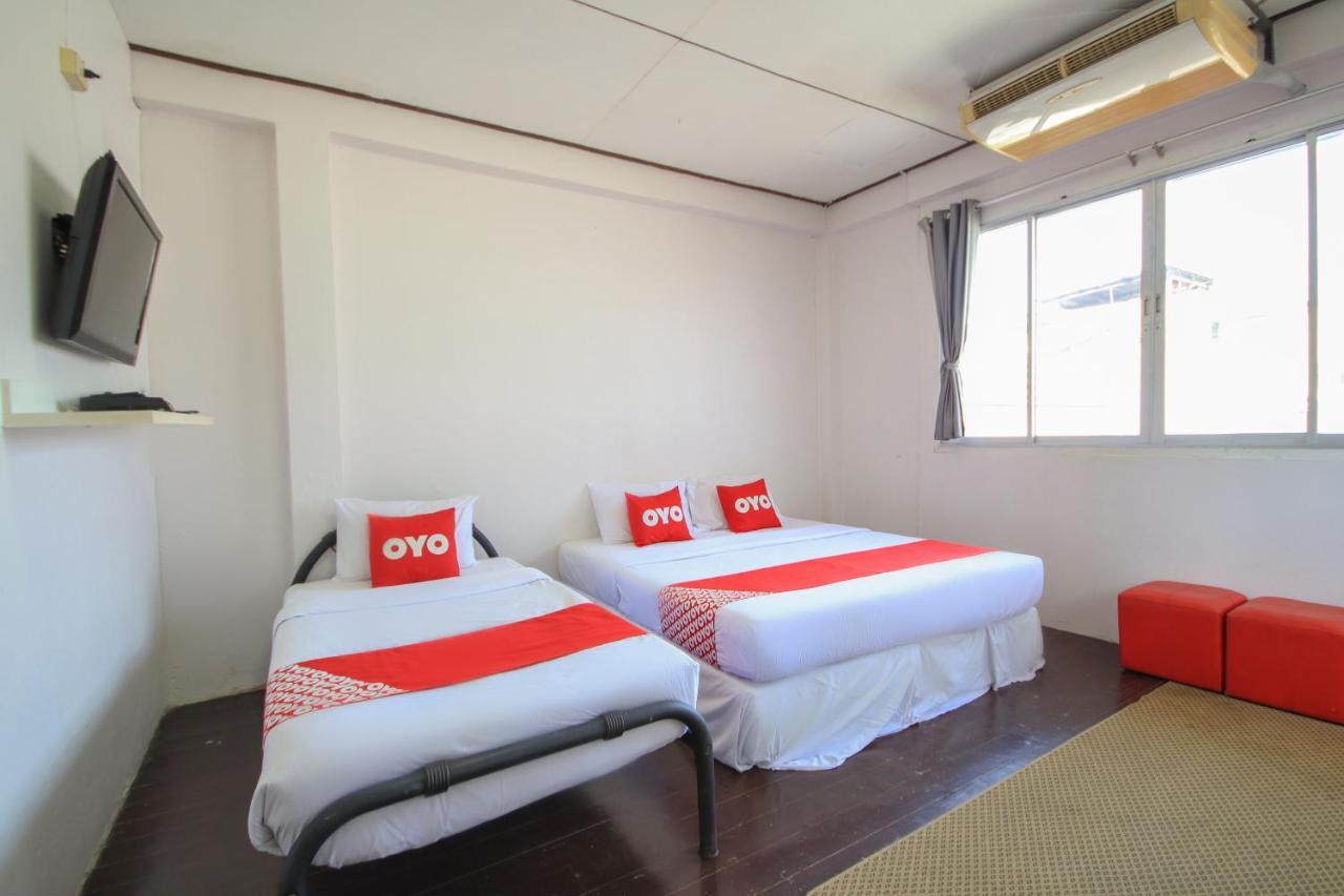 Oyo 1054 Phuket Backpacker Hostel المظهر الخارجي الصورة