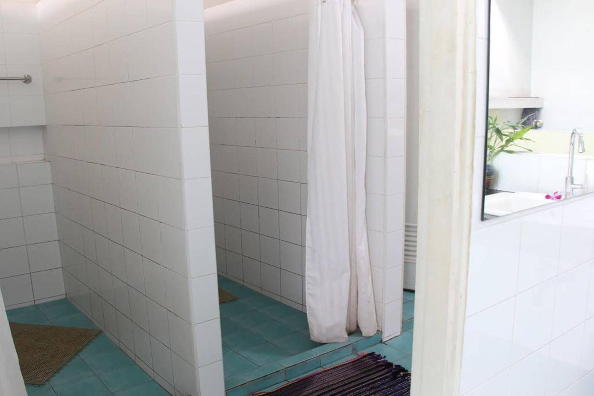 Oyo 1054 Phuket Backpacker Hostel المظهر الخارجي الصورة
