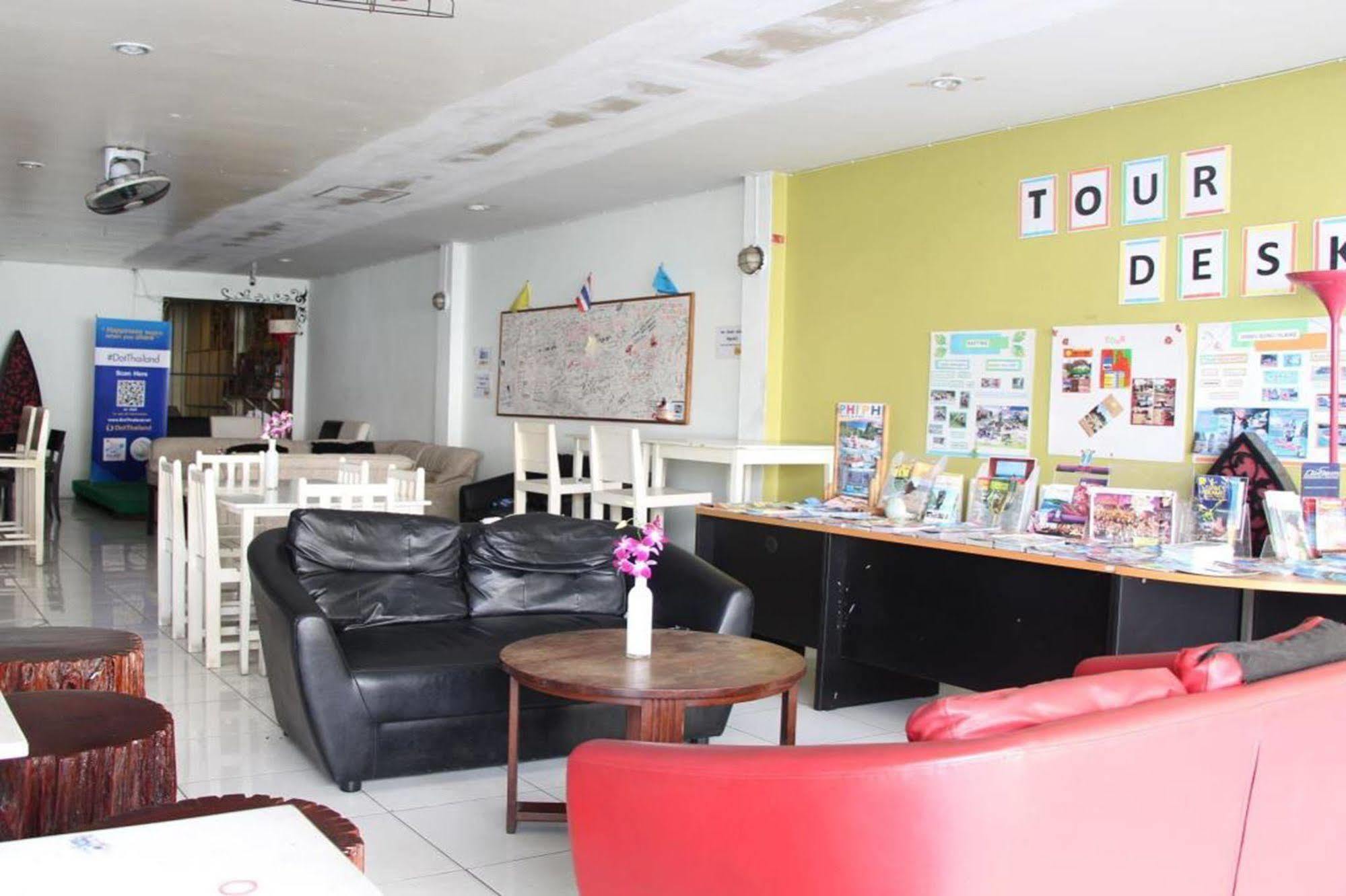 Oyo 1054 Phuket Backpacker Hostel المظهر الخارجي الصورة